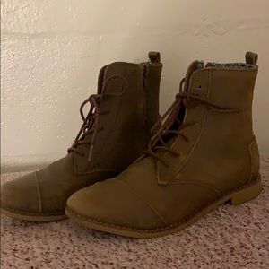 Toms tan combat boots